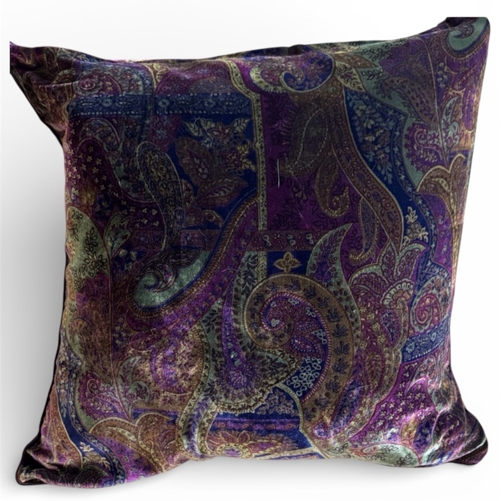 Ralph Lauren Rutherford Park Purple Paisley Velvet Pillow 20x20 - Picture 1 of 4